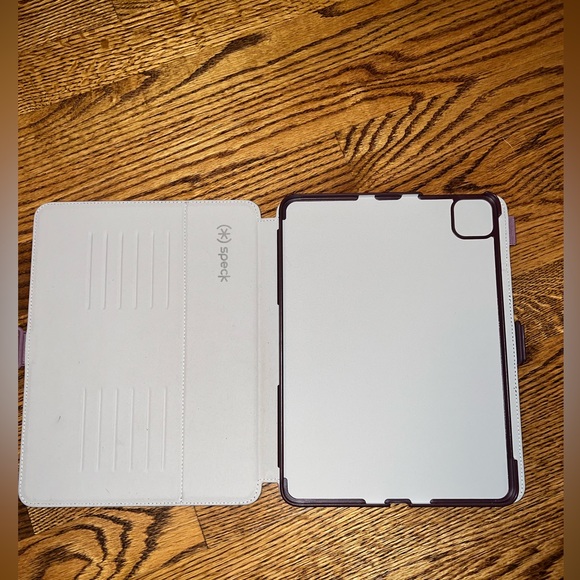 👏🏻TWO👏🏻 iPad Pro 11inch case Apple Smartfolio and Speck